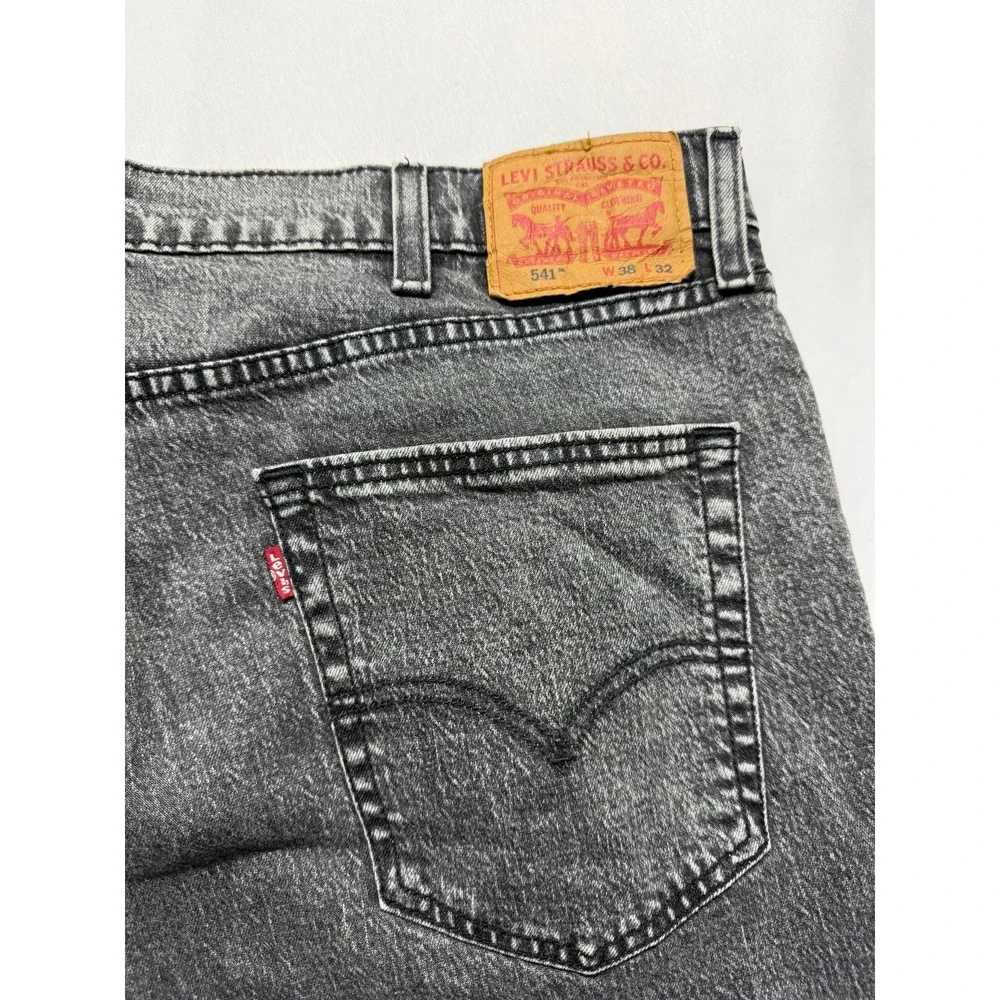 Levi's 541 Jeans Mens 38x32 Gray‎ Denim Cotton Stretch Tapered Leg Athletic Fit